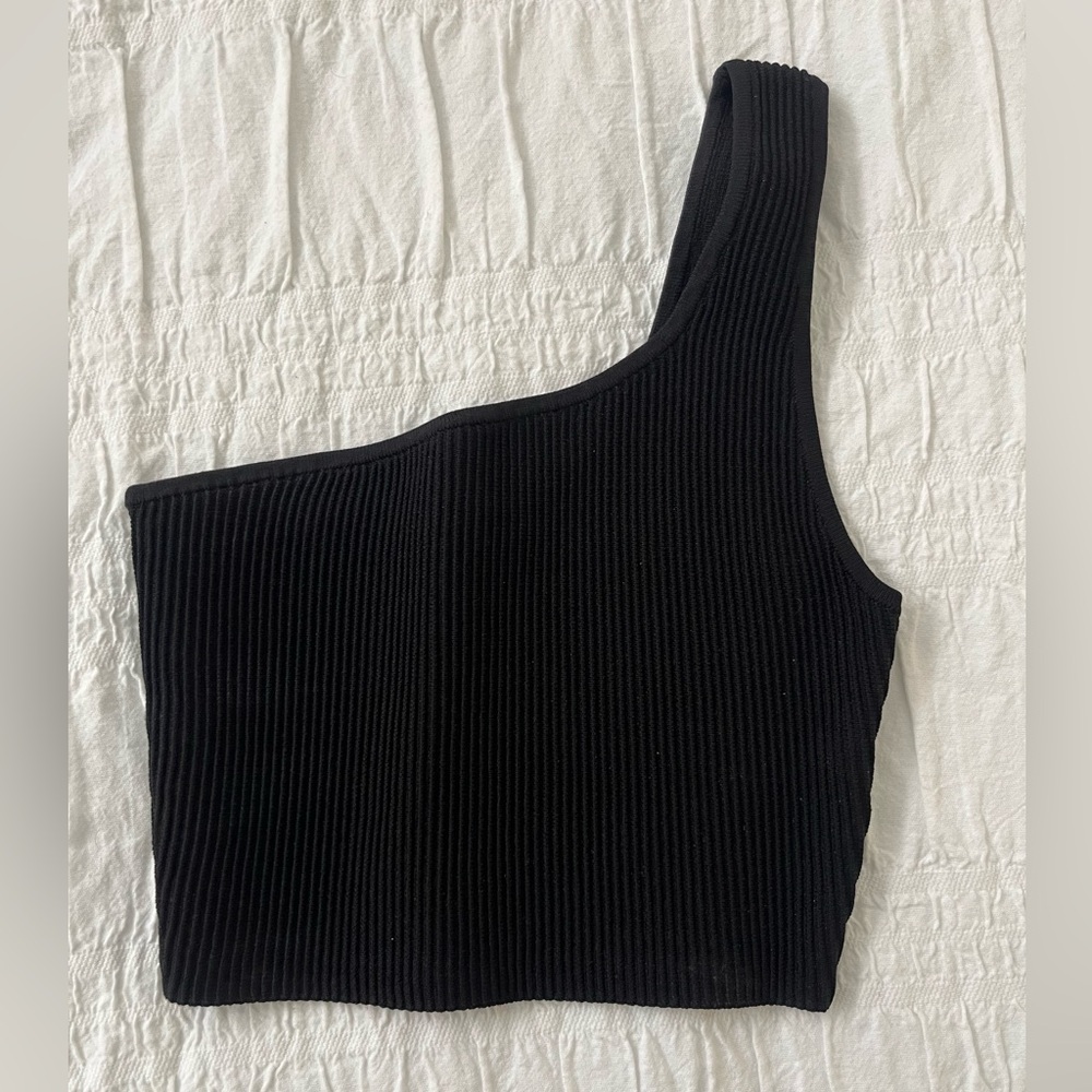 Babaton Sculpt Knit One-Shoulder Black Ribbed Crop Top
